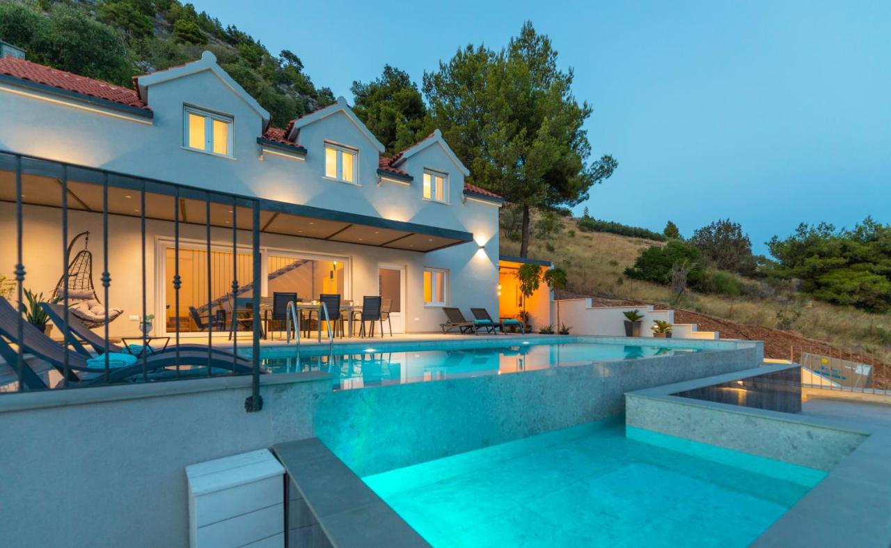 Villa Kruna With Breathtaking View Мурвица Екстериор снимка