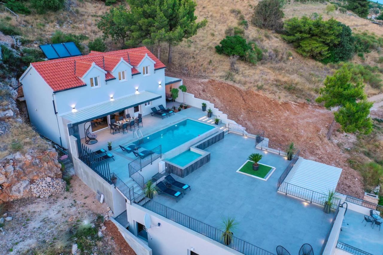 Villa Kruna With Breathtaking View Мурвица Екстериор снимка